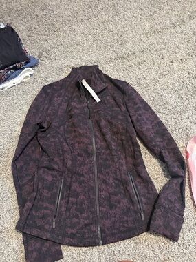 lululemon jacket size 8